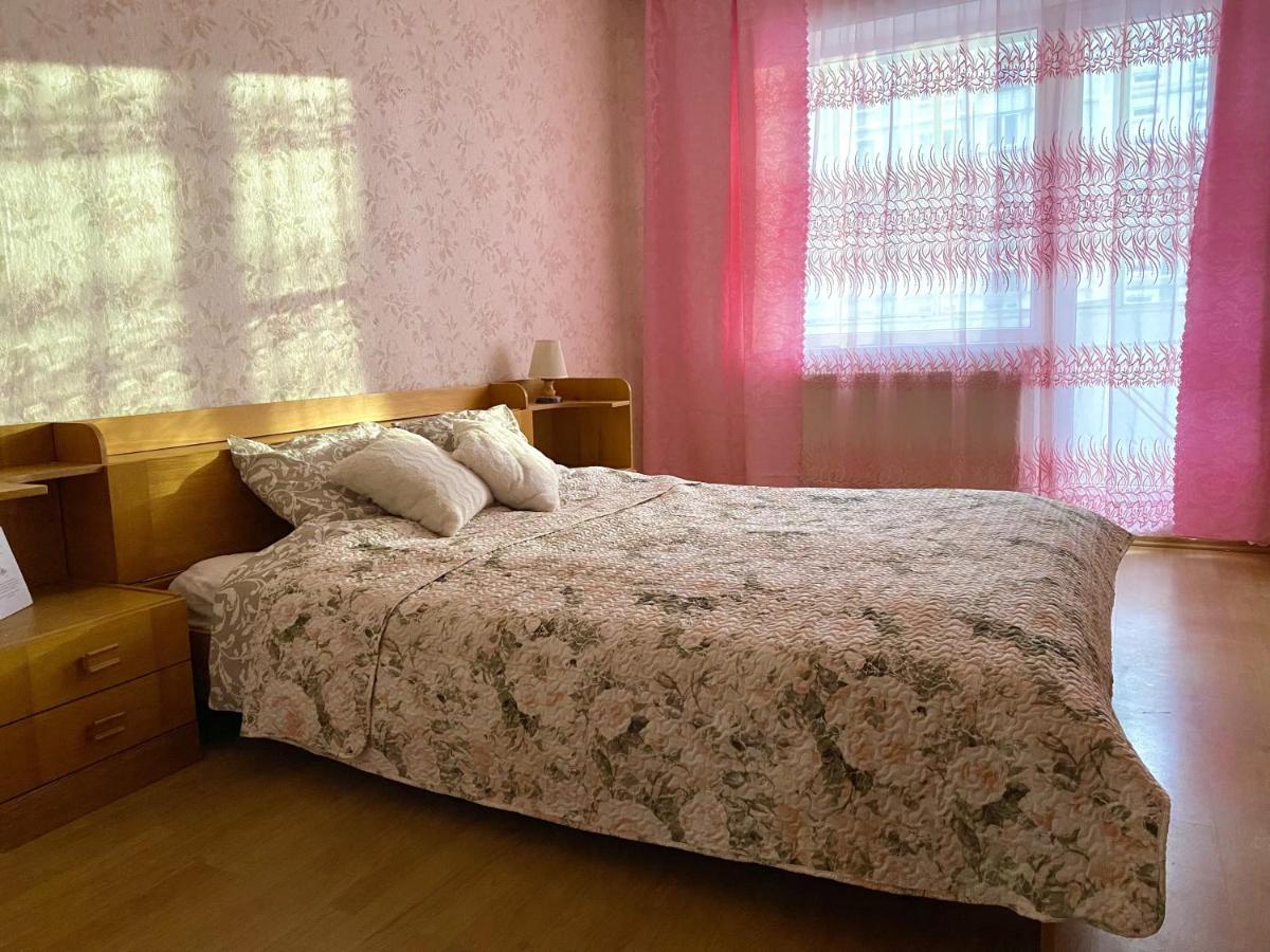 Spacious 3-Room Apartment & Parking Riga Eksteriør billede
